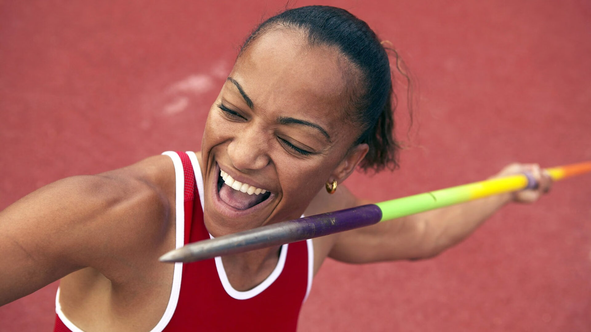 留守儿童体育关爱营 义工教练带孩子玩转多种运动